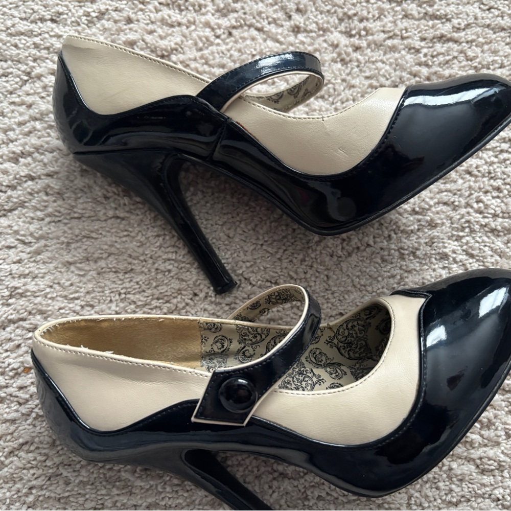 Bordello Black and Cream Mary Jane Heels. Size 6. Gently worn! - Picture 3 of 5